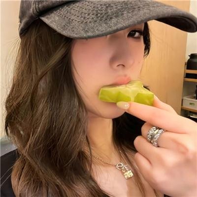 关于莉莉周的一切